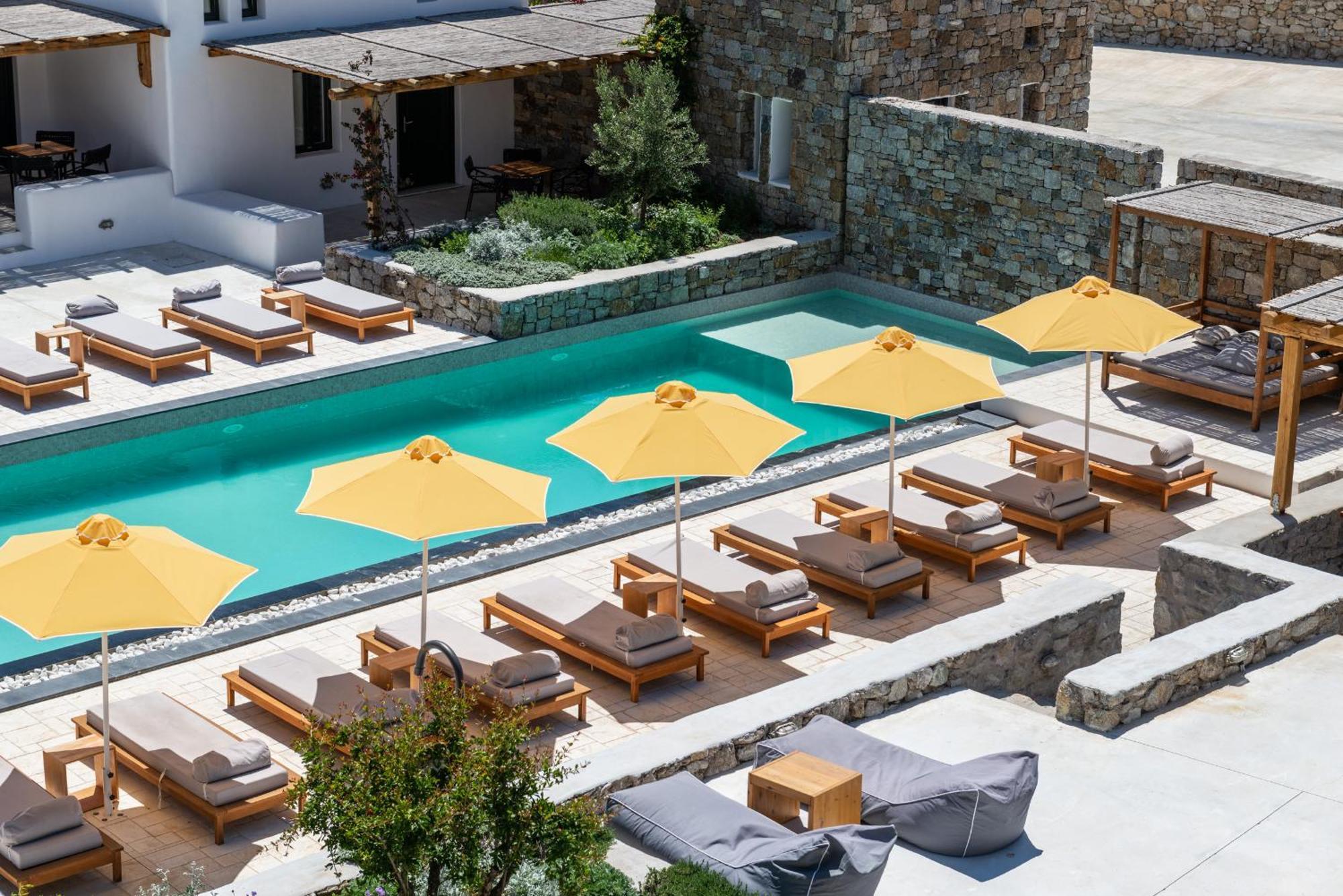 Mykonos Drops מלון 3*