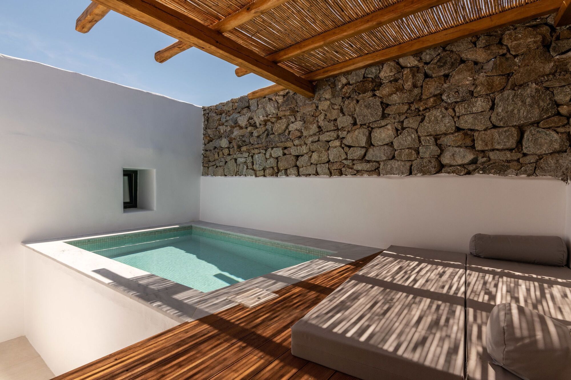 Mykonos Drops 3*